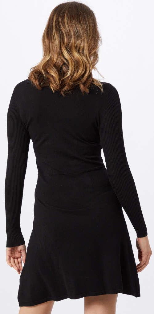 Едноцветна черна плетена дамска рокля
